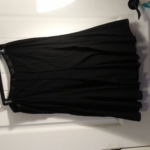EUC Roz&Ali size 14 black women's skirt